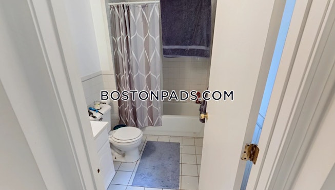 Boston - $2,700 /mo