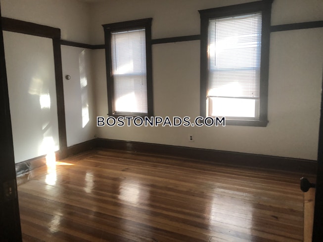 Boston - $2,200 /mo