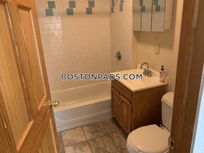 Boston - $1,800 /mo