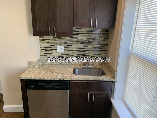 Boston - $2,795 /mo