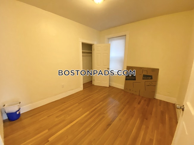 Boston - $2,500 /mo