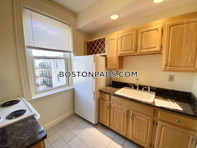 Boston - $1,625 /mo