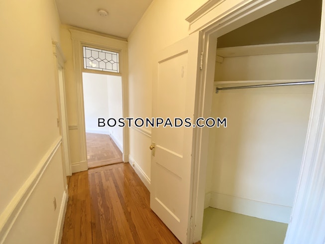 Boston - $1,625 /mo