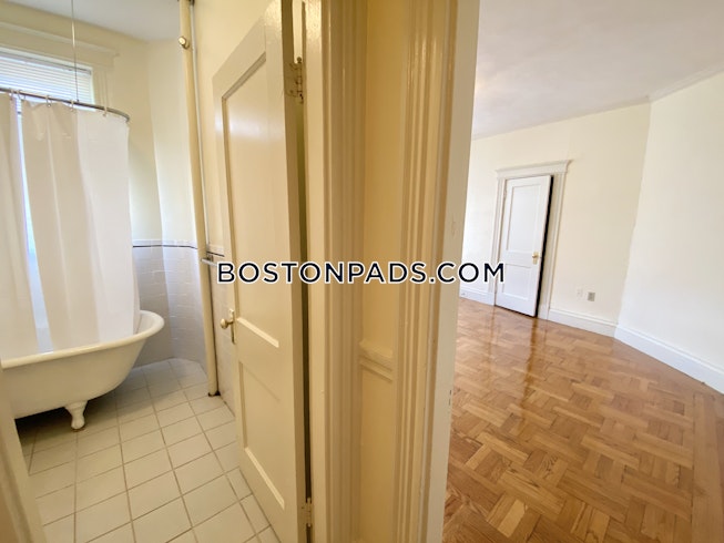 Boston - $1,625 /mo