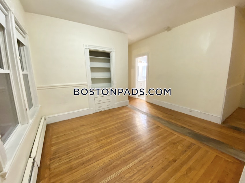 Boston - $3,300 /month