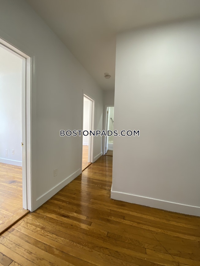 Boston - $1,700 /mo