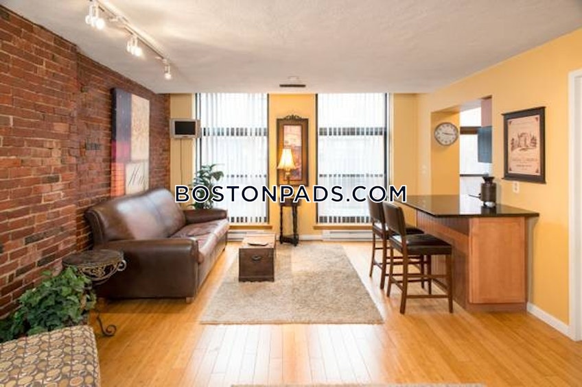 Boston - $2,900 /month