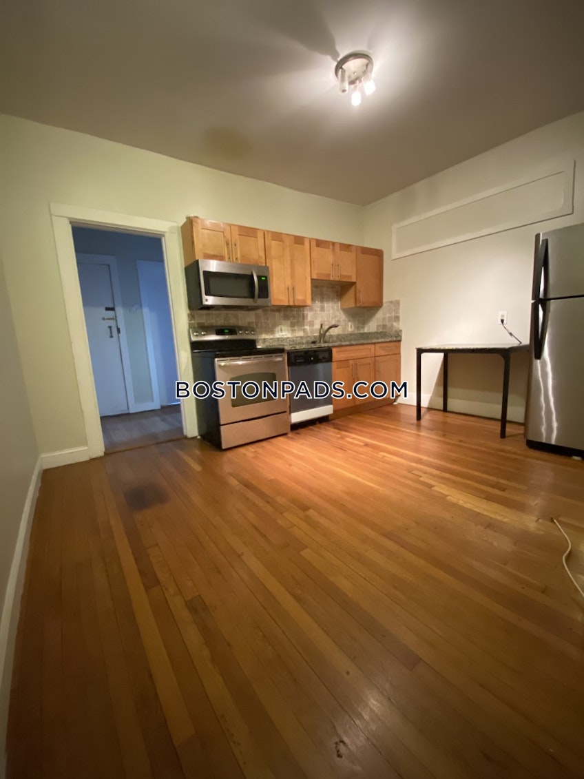 Boston - $3,200 /month