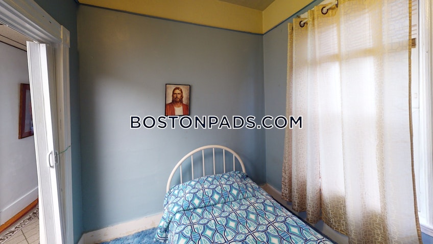 Boston - $3,000 /month