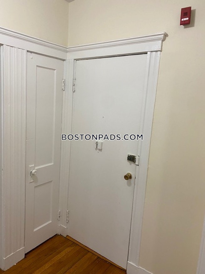 Boston - $2,125 /mo