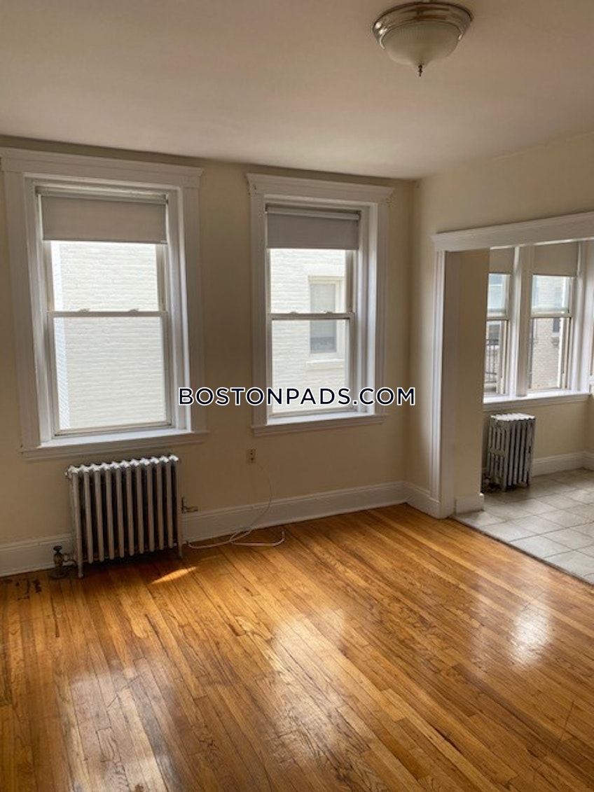 Boston - $2,500 /month