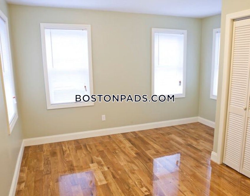 Boston - $4,450 /month