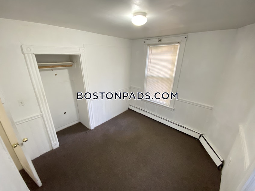 Boston - $2,700 /month