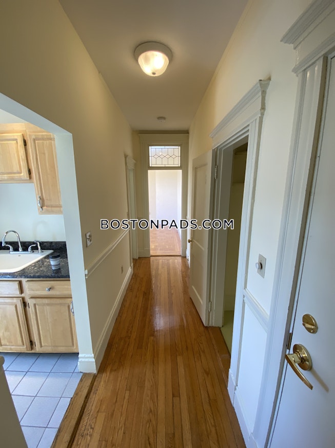 Boston - $1,625 /mo