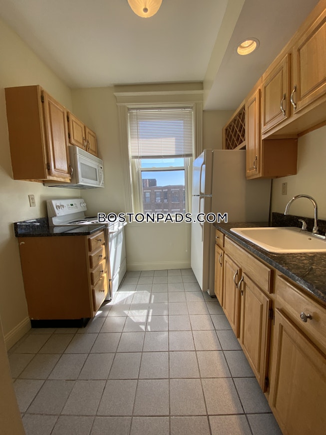 Boston - $1,625 /mo