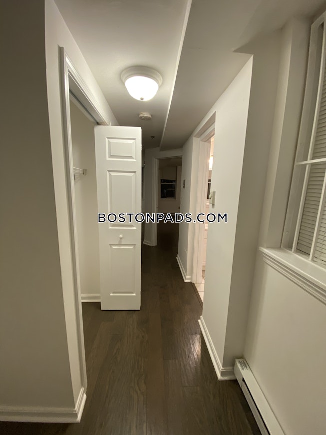 Boston - $2,700 /mo