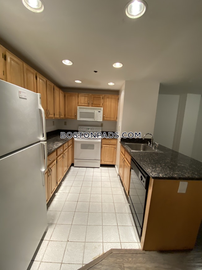 Boston - $2,700 /mo