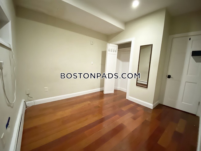 Boston - $3,500 /mo