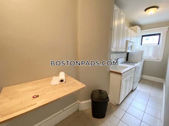 Boston - $2,415 /mo