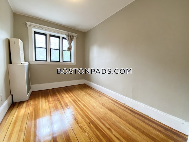 Boston - $2,415 /mo