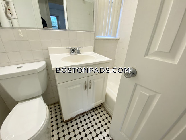 Boston - $3,150 /mo