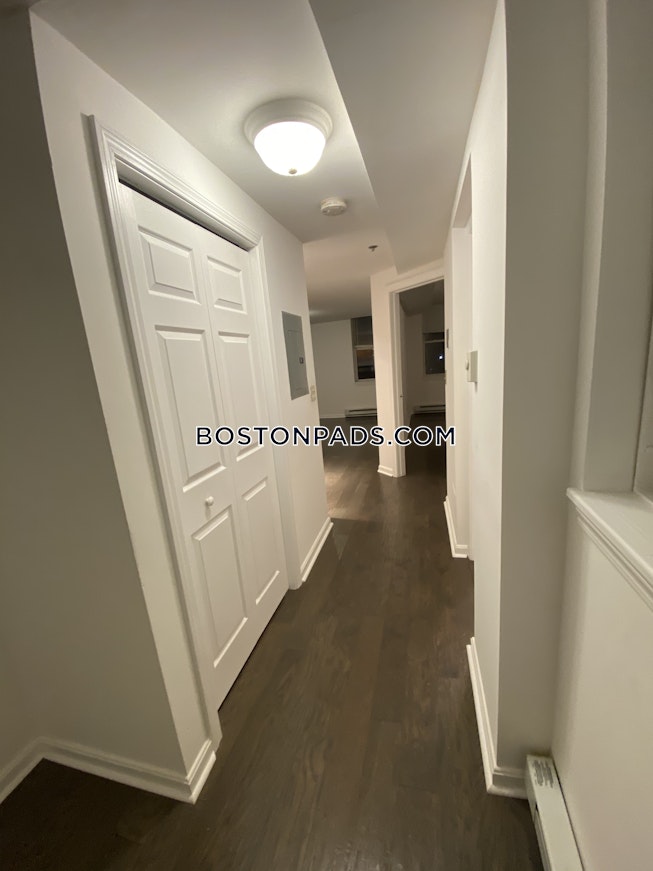 Boston - $2,700 /mo