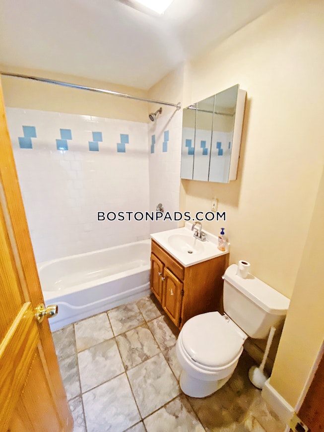 Boston - $1,800 /mo