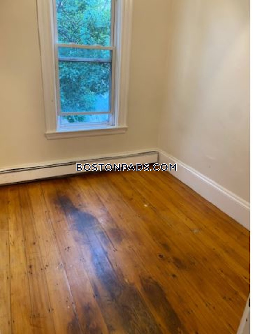 Boston - $3,000 /month