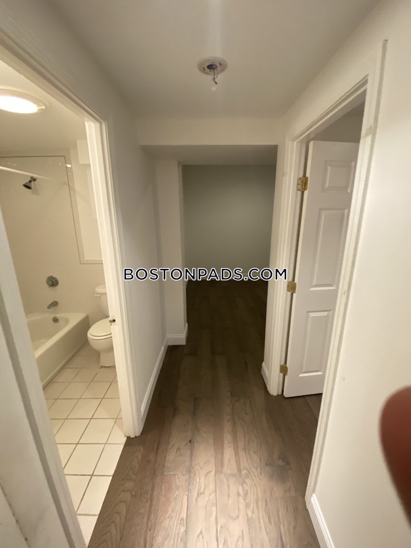 Boston - $2,800 /month