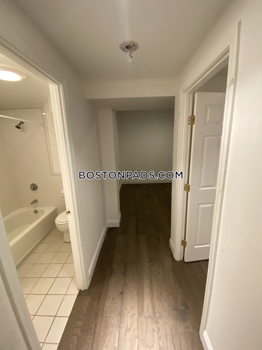 Boston - $2,800 /month