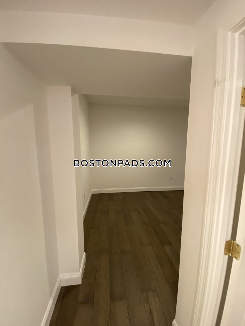 Boston - $2,800 /month