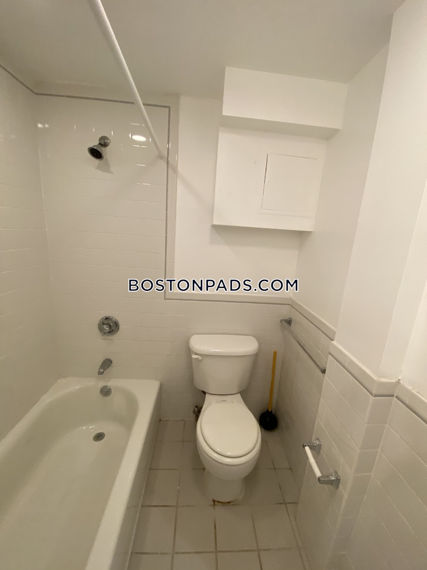 Boston - $2,800 /month