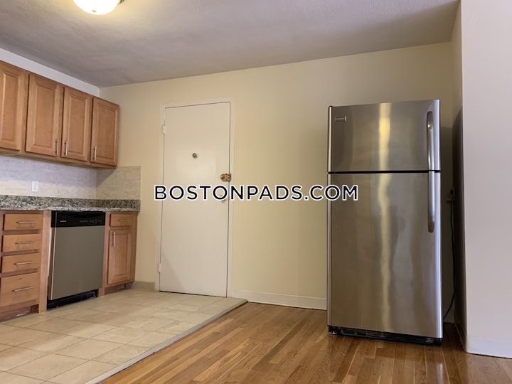 brookline-apartment-for-rent-2-bedrooms-1-bath-boston-university-3300-4542665 