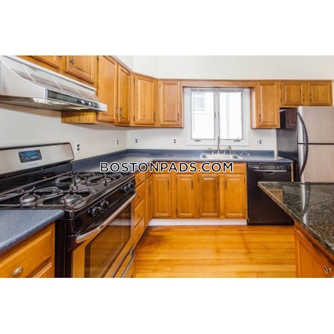 Boston - $4,550 /mo