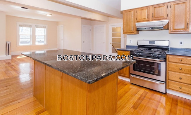 Boston - $4,550 /mo