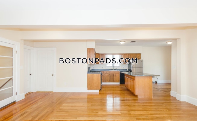 Boston - $4,550 /mo