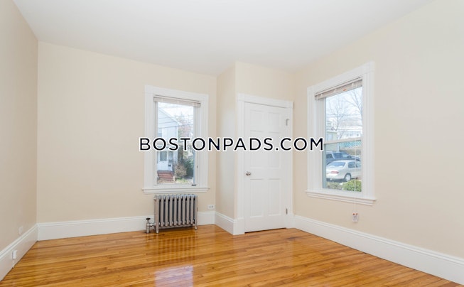 Boston - $4,550 /mo