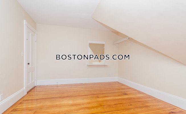 Boston - $4,550 /mo