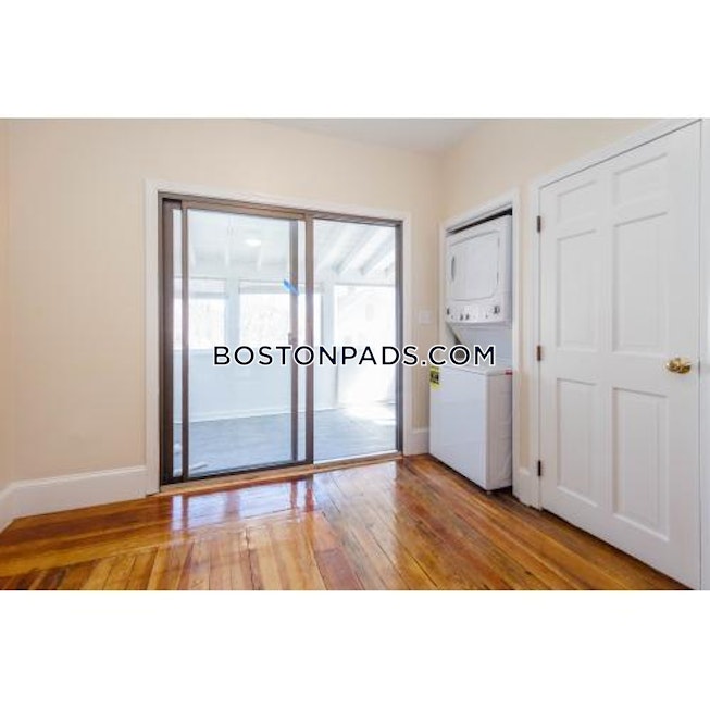 Boston - $4,550 /mo