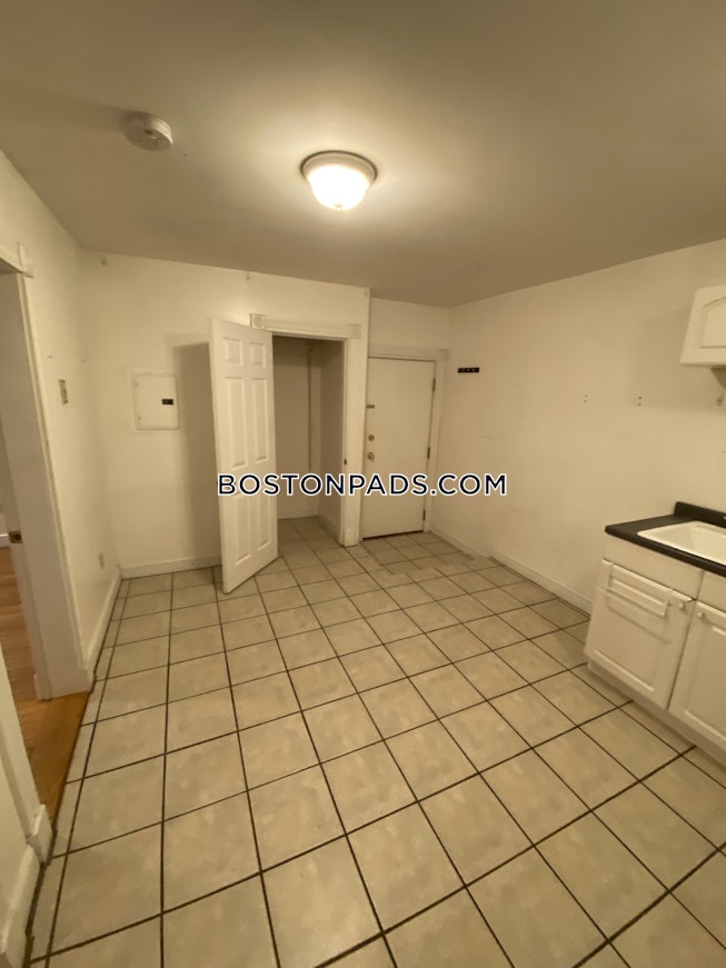 Boston - $2,750 /mo