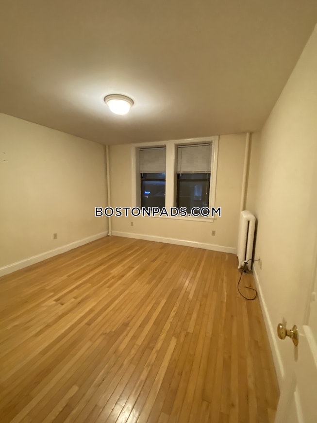 Boston - $2,750 /mo