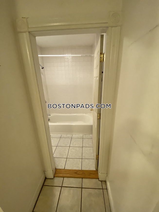 Boston - $2,750 /mo