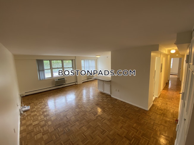 Brookline - $4,400 /mo