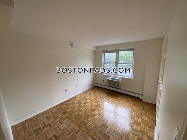 Brookline - $4,400 /mo