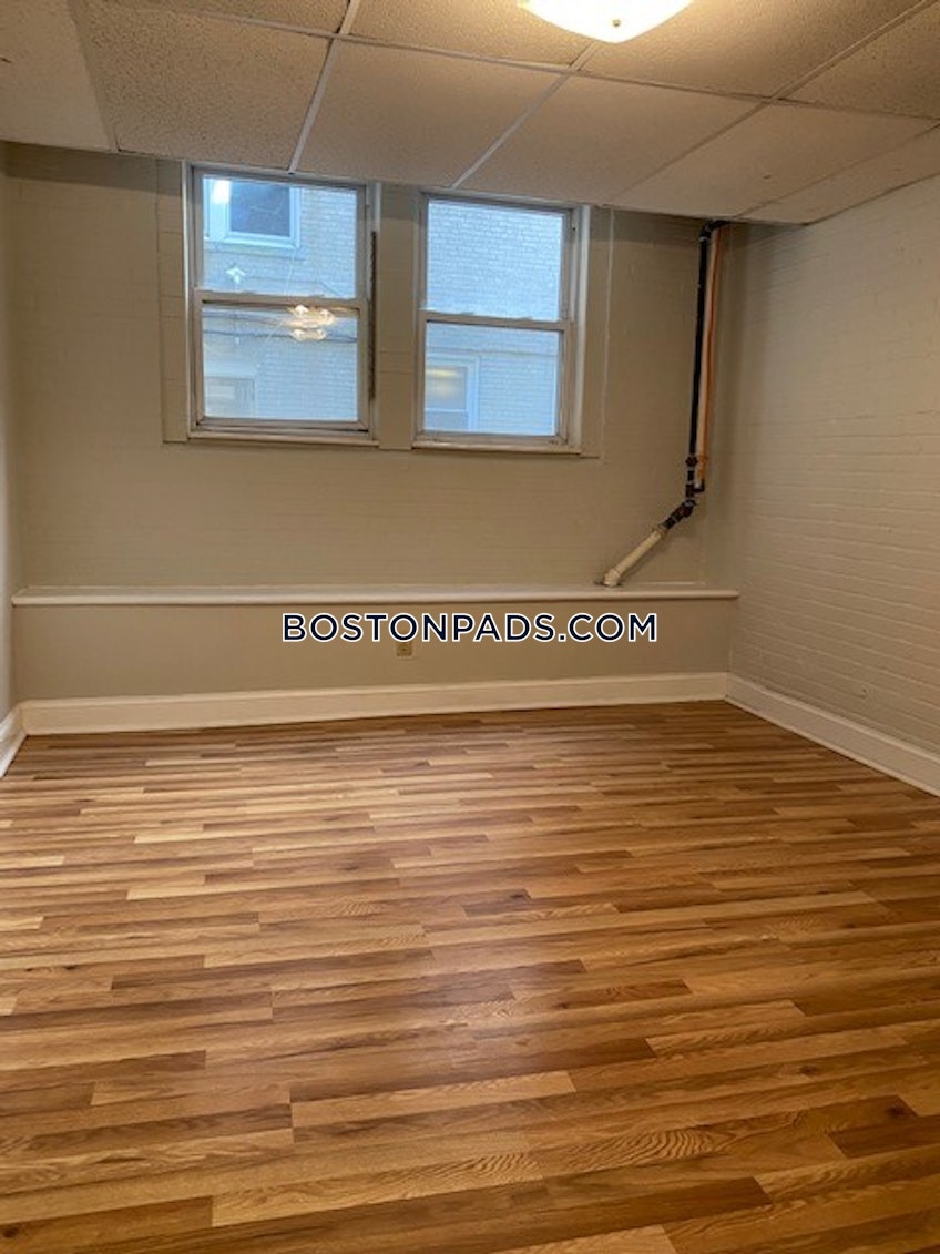 Boston - $5,180 /month