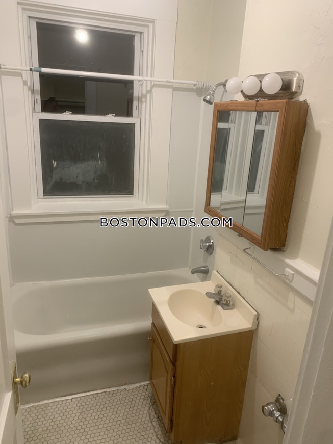 Boston - $2,775 /mo