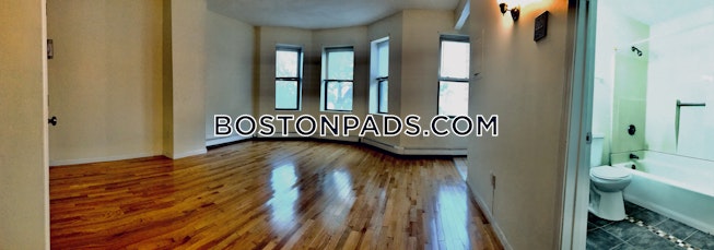 Boston - $2,200 /mo