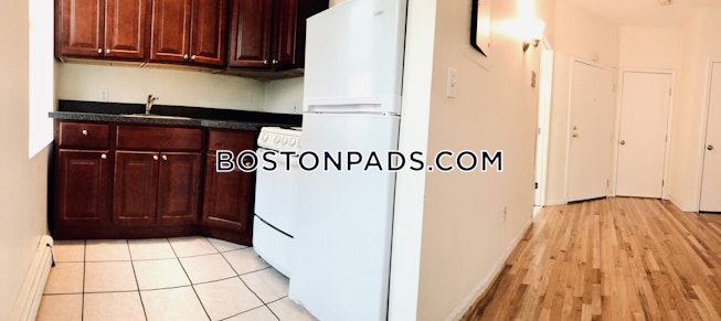 Boston - $2,200 /mo