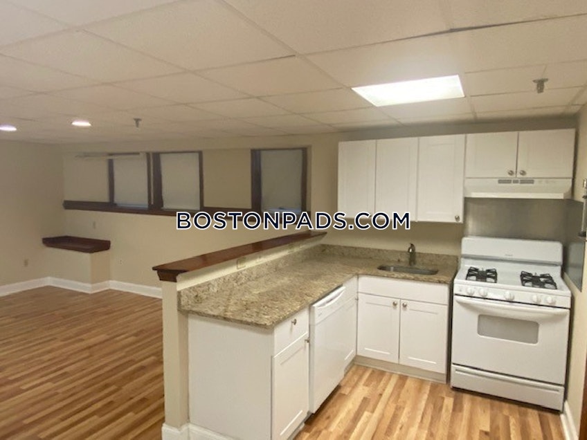 Boston - $4,800 /month