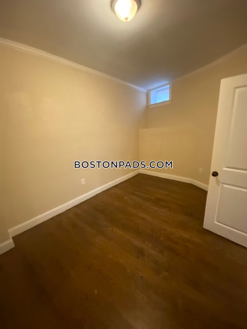 Boston - $2,775 /month